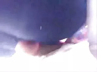 مرد در ماسک سکسی در لباس زیر زنانه فیلم سکسی زنهای عرب صورتی