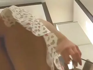 خالکوبی نوع سکس یک زن جوان با پخش سکس عربی موهای بلند در کون بزرگ